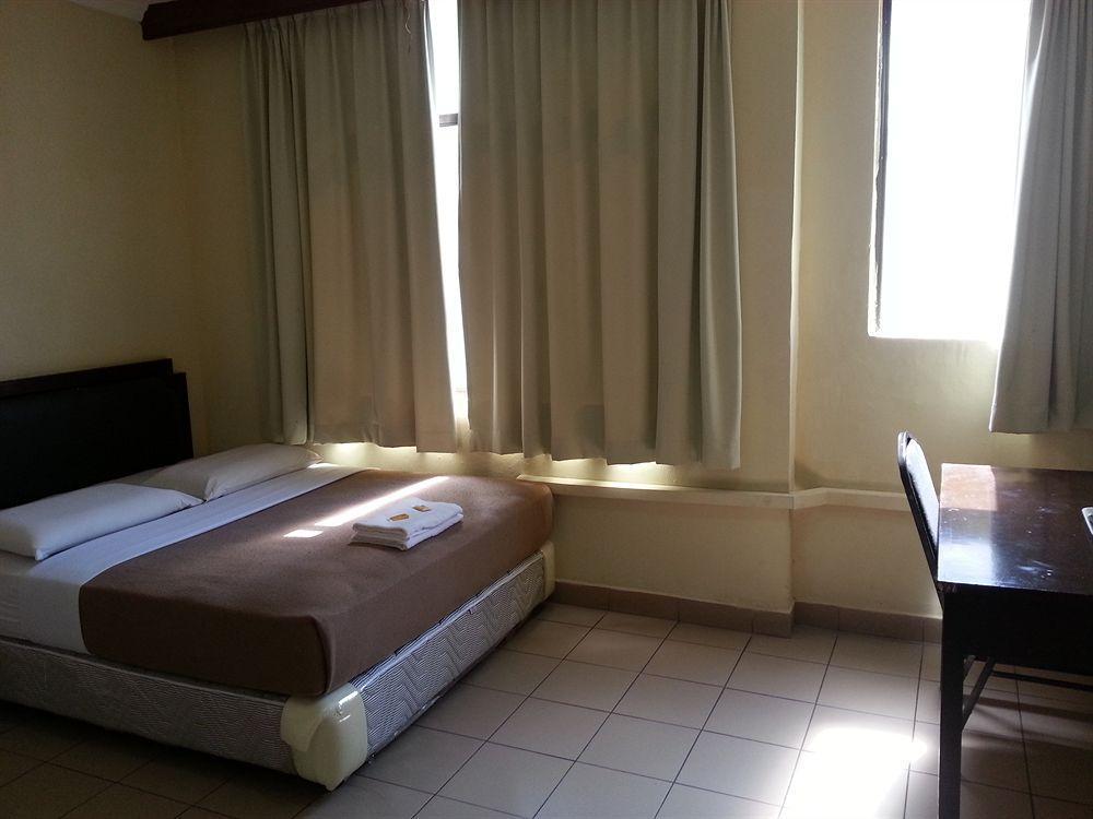 Hotel Iskandar Kota Kinabalu Eksteriør bilde