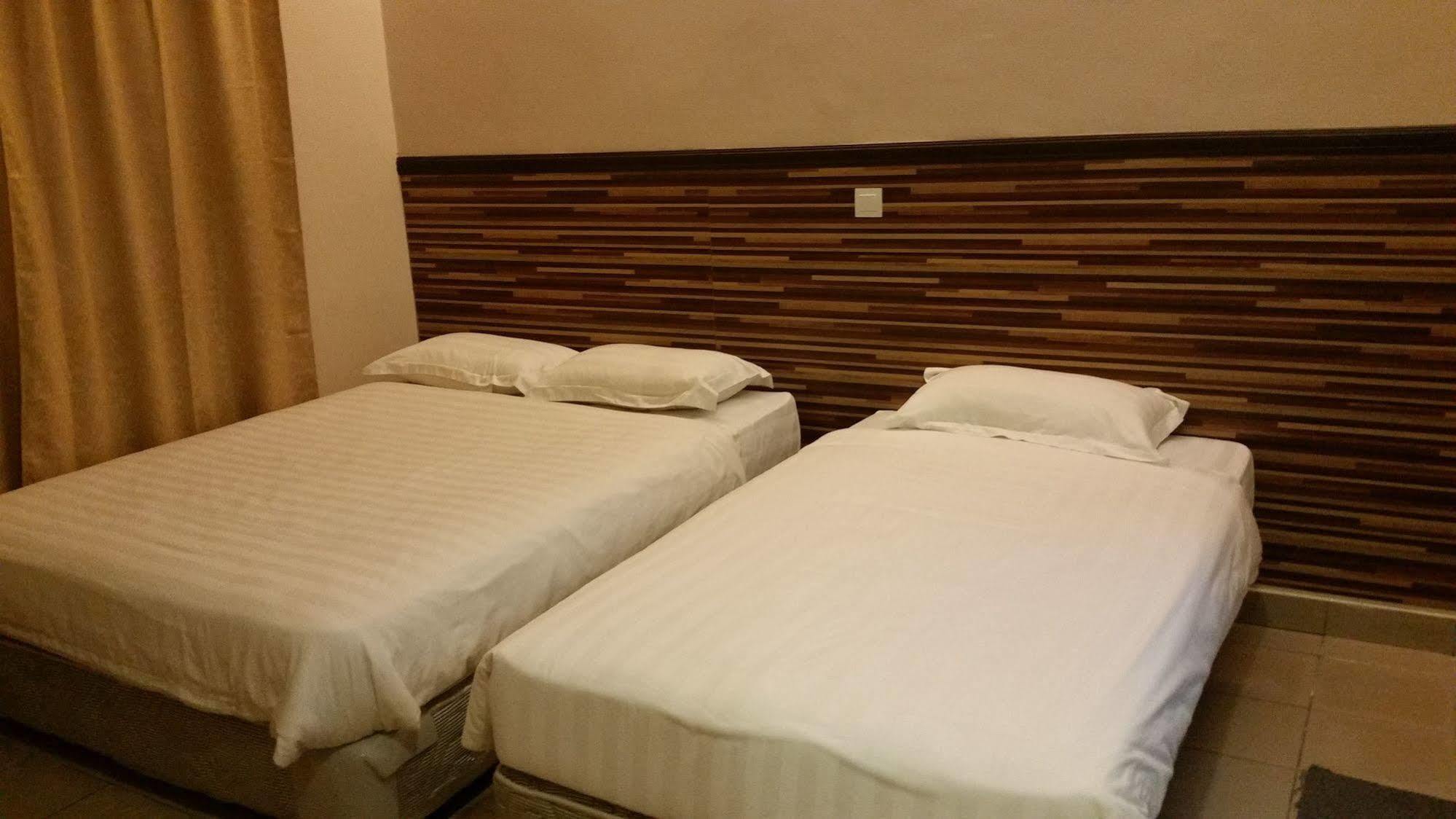 Hotel Iskandar Kota Kinabalu Eksteriør bilde