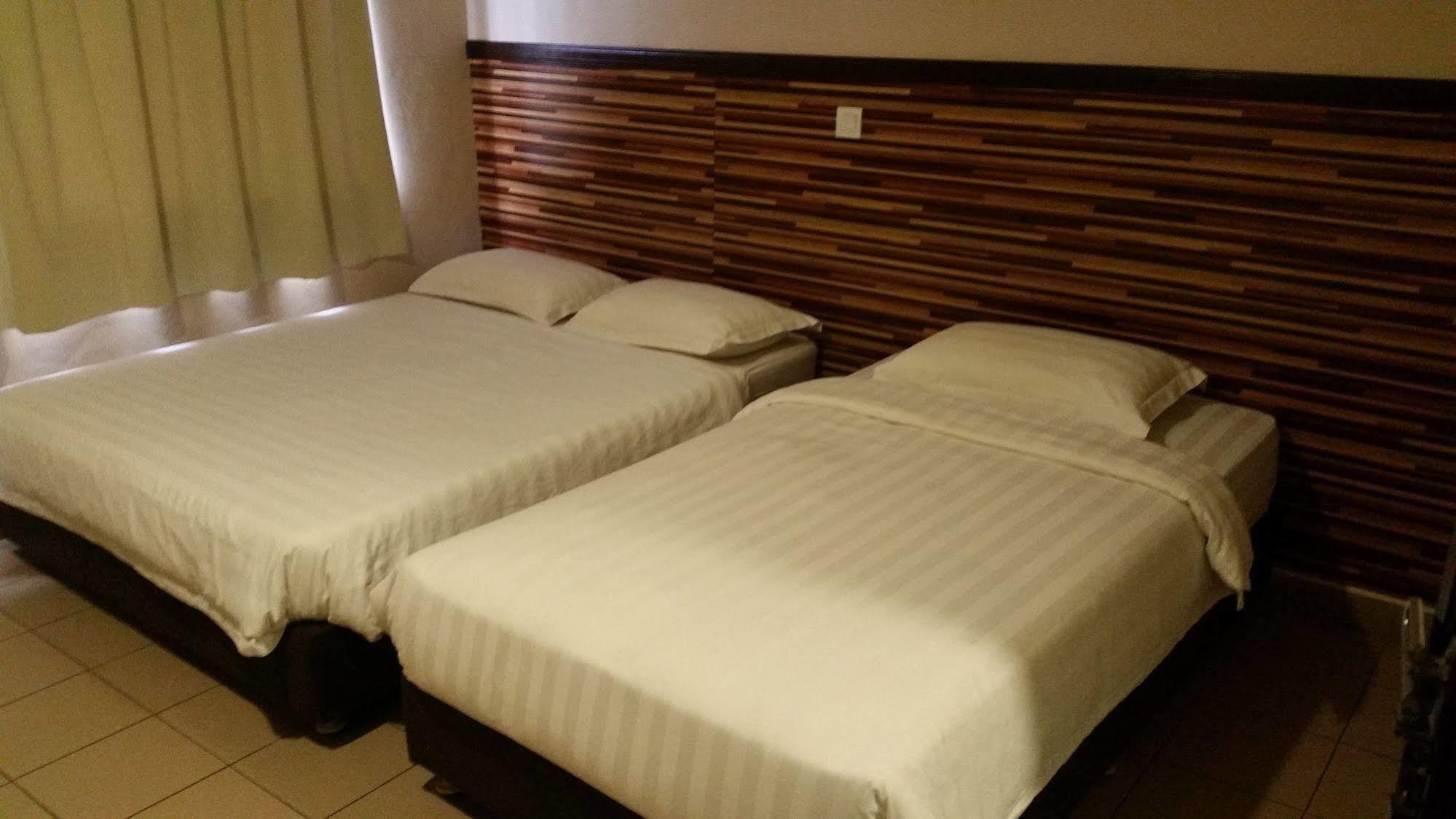 Hotel Iskandar Kota Kinabalu Eksteriør bilde